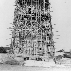 Bau des Wasserturms der Stadtwerke Forst Anfang des 20. Jahrhunderts